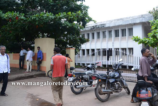 State Govt staff boycott work demanding end to pay disparities 1